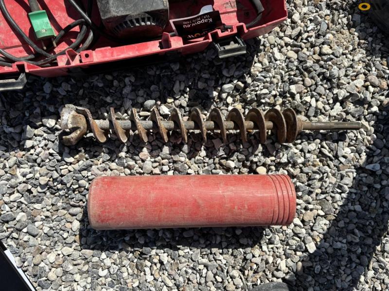 Hilti TE75 concrete hammer 12