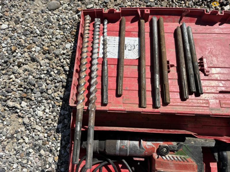 Hilti TE75 concrete hammer 15