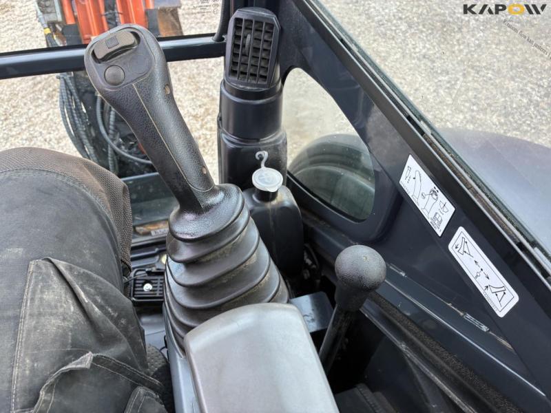 Hitachi ZX26U-6 CR Mini Excavator 66