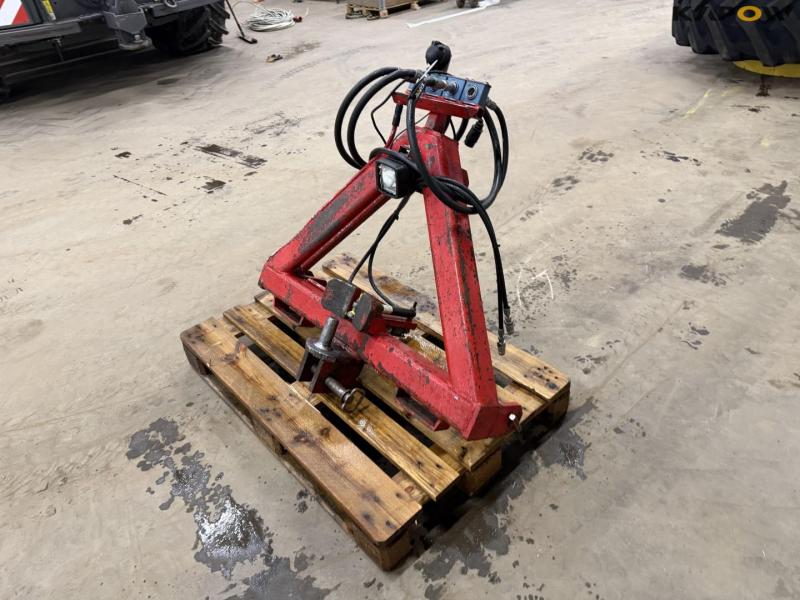 Three-point hitch 5