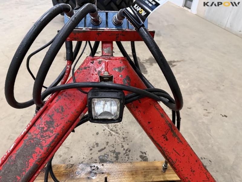 Three-point hitch 10