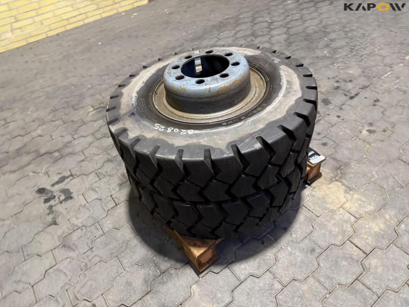 Wheels 8.25-15 3