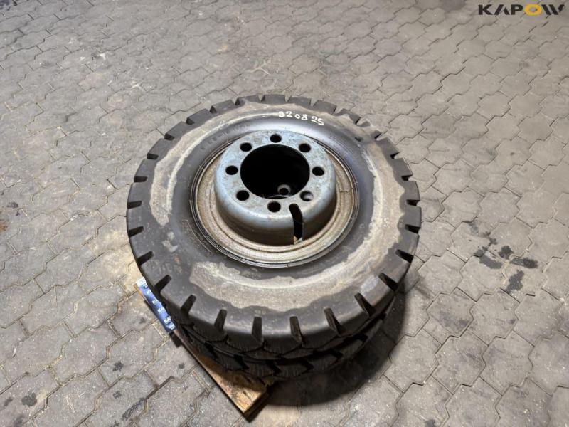 Wheels 8.25-15 9