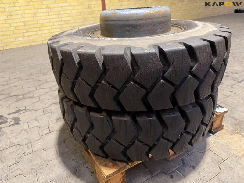 Wheels 8.25-15 15