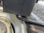Wheels with hub and support legs 14