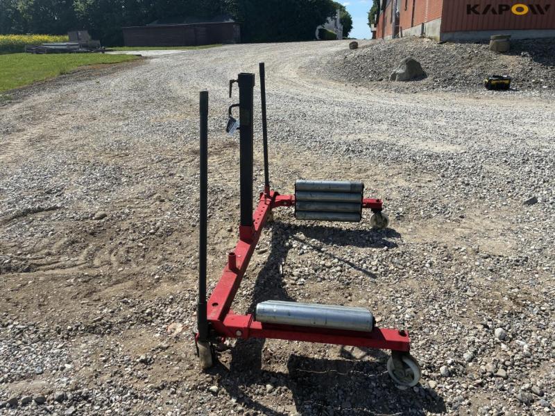 Wheelbarrow 2