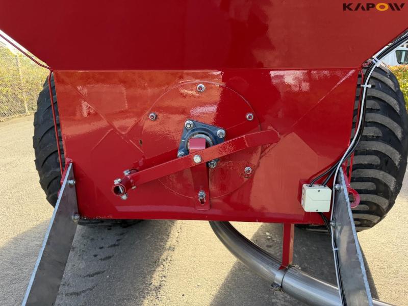 HM 12/16 auger carriage 31