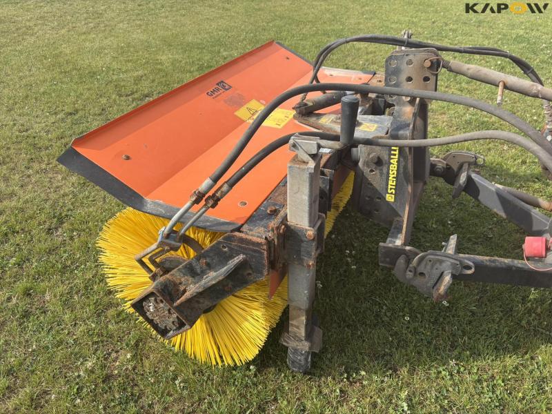 Holder C 2.34 with sweeper and salt spreader 9