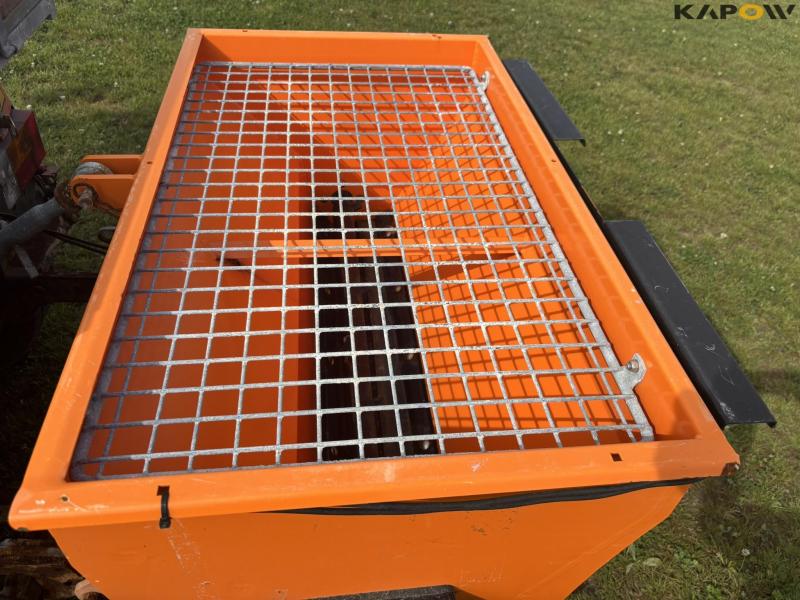 Holder C 2.34 with sweeper and salt spreader 59