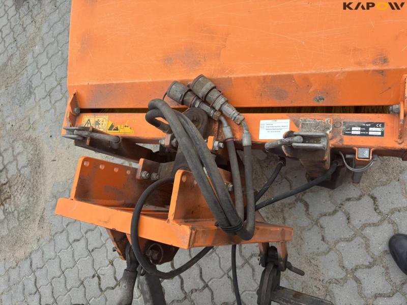 Holder C2 2.34 Basic with sweeper and salt spreader 15
