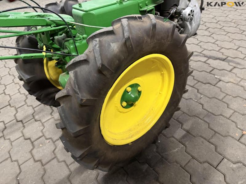 Holder tool carrier 32