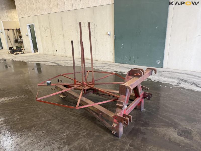 Drain hose holder with three-point connection 7