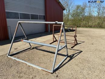 Holder for silo foil