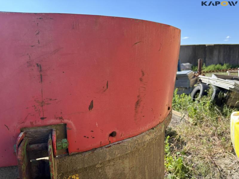 Holsø tractor forced mixer 800 liters 11