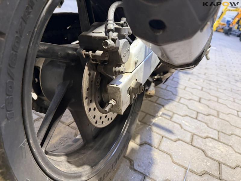 Honda CBR600F motorcycle 21