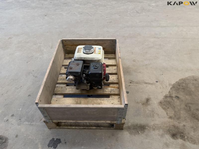 Honda GX160 engine 4