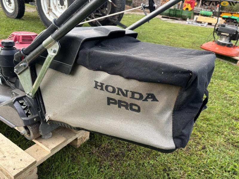 Honda HRH 536 drum mower 13