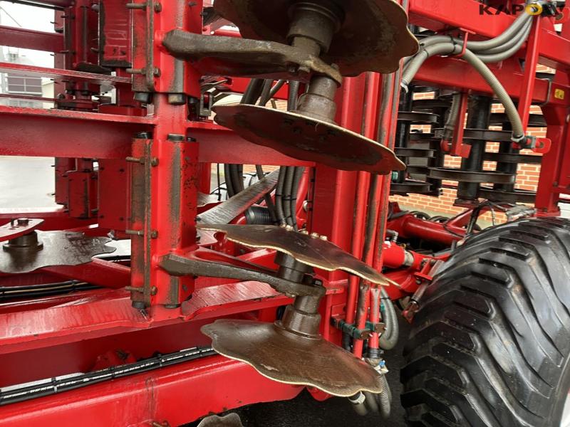 Horsch Joker 12RT disc harrow with Duodrill 10