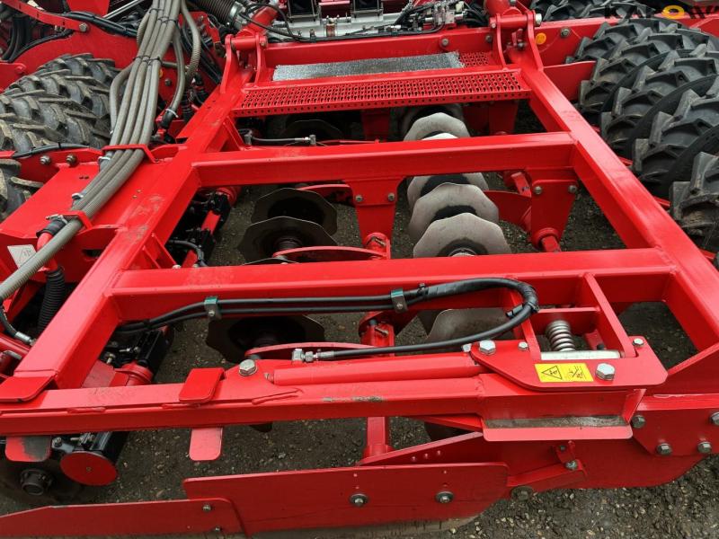 Horsch Pronto 6DC with Duodrill 61