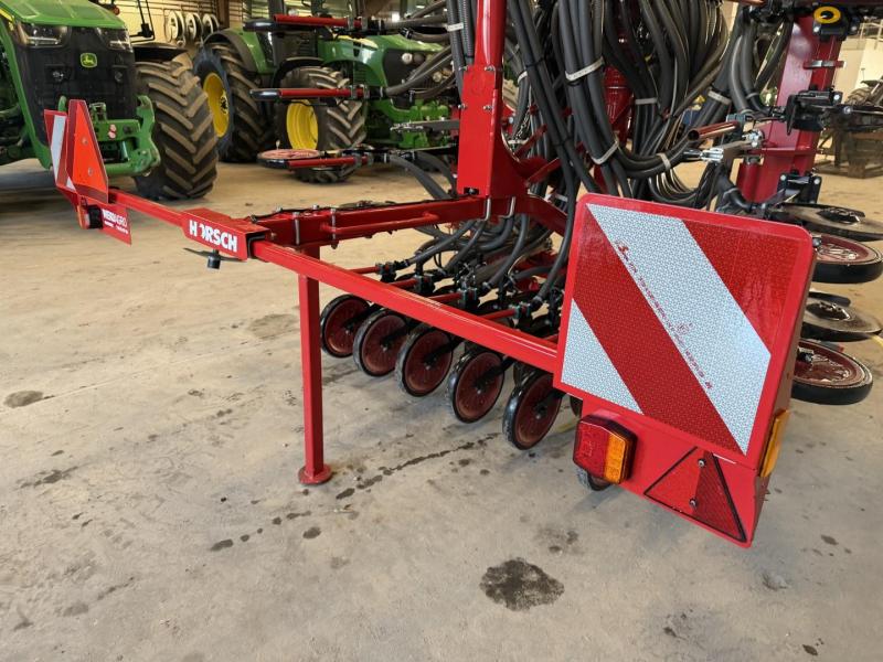 Horsch rapeseed equipment 36
