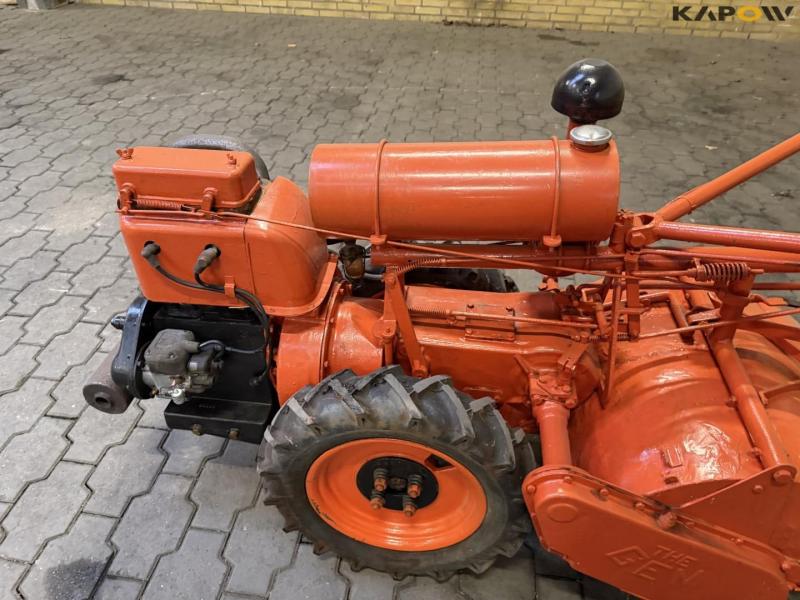 Howard tool carrier with cutter 9