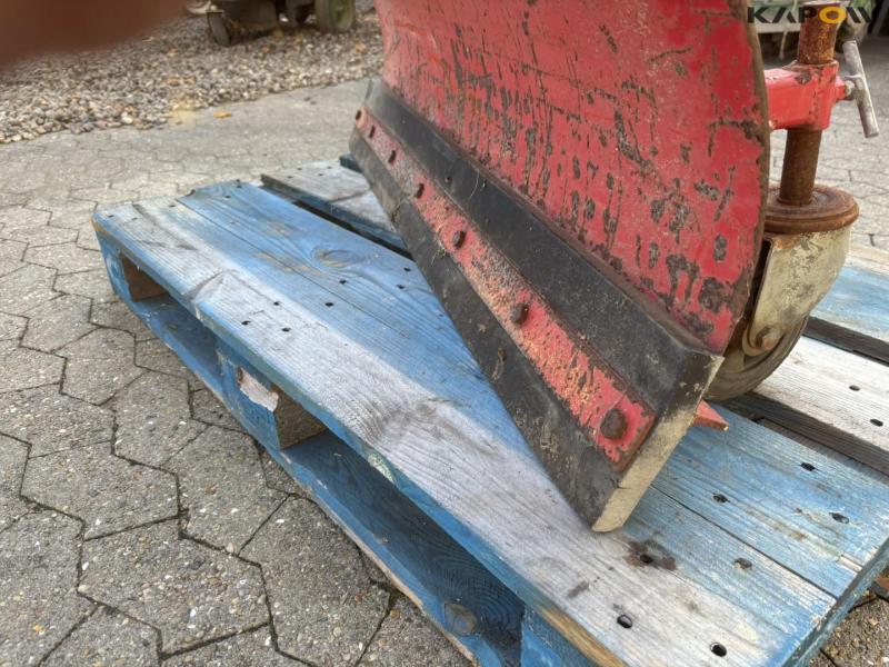 HTF snow scraper 120 cm 9