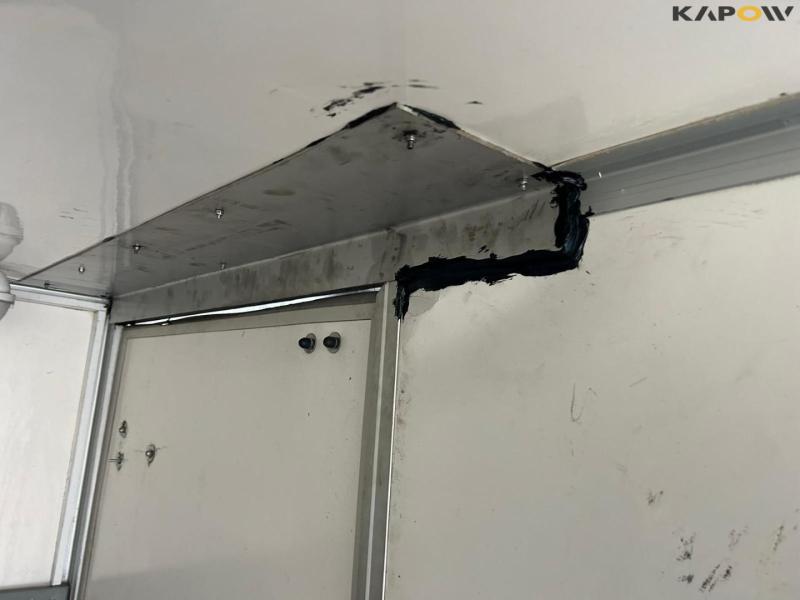 Humbaur closed trailer with workshop equipment 21