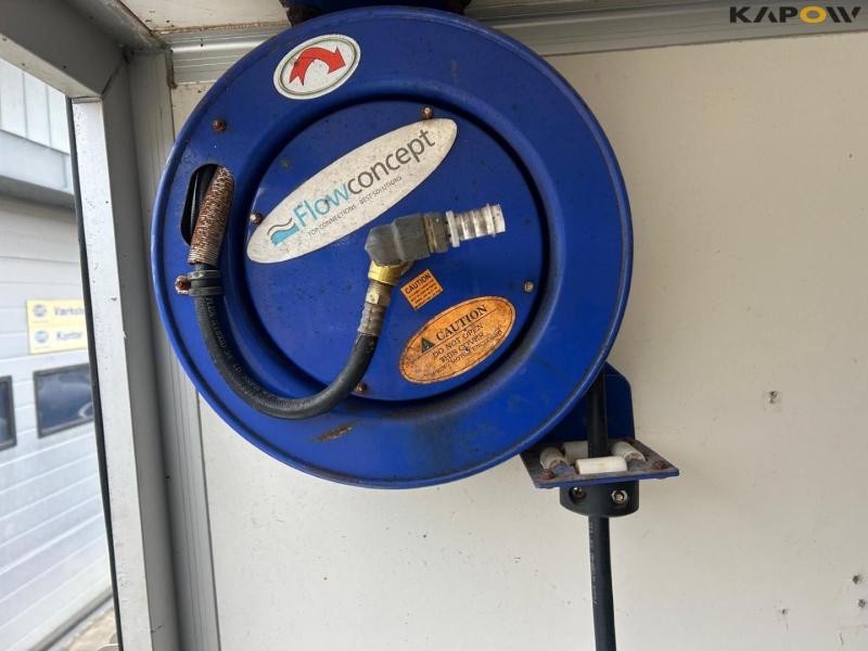 Humbaur closed trailer with workshop equipment 24