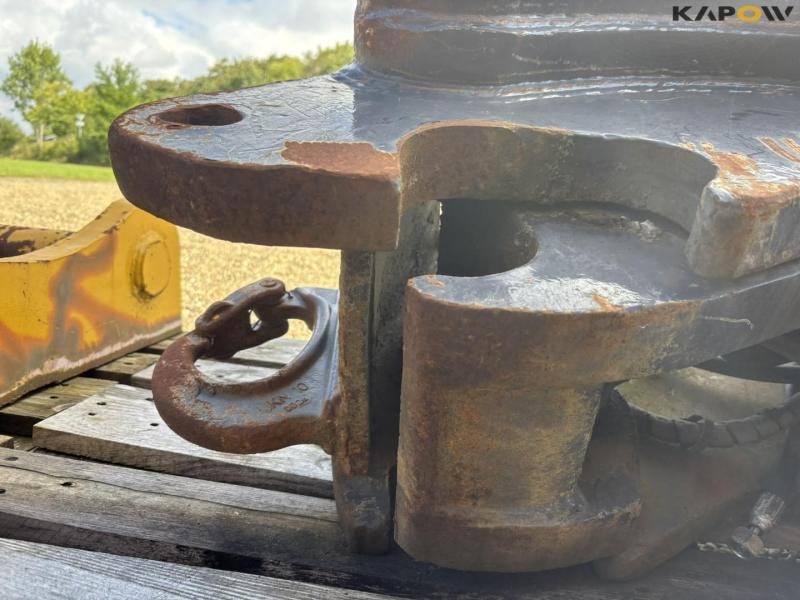 Quick hitch and Weld-on hitch 18