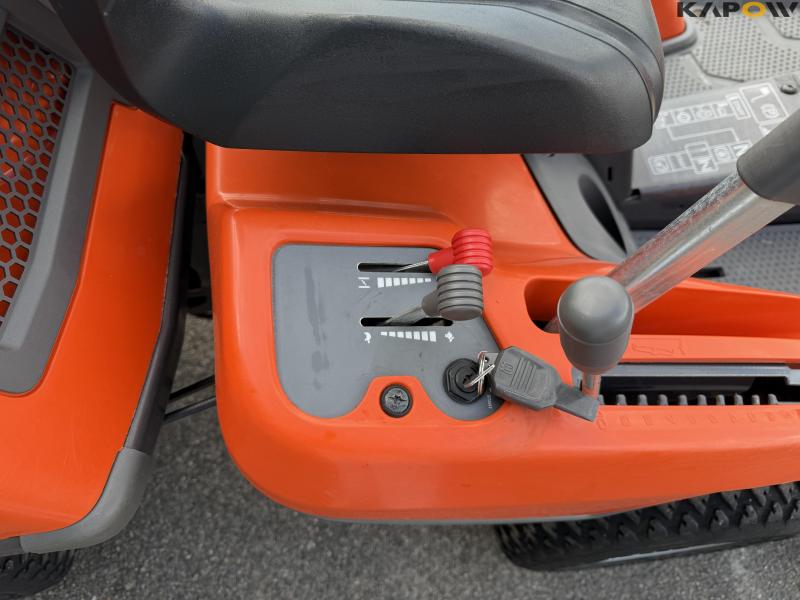 Husqvarna R214TC garden tractor 16