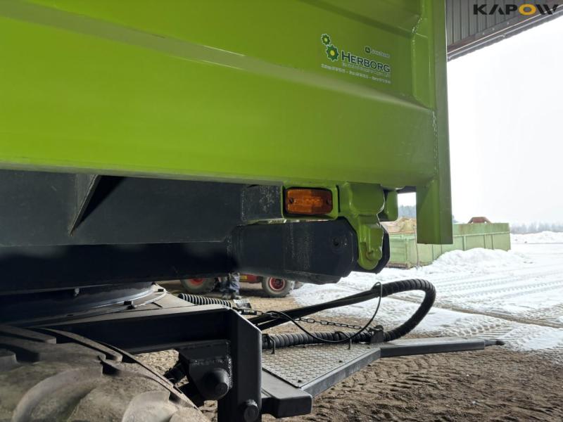 Hvamø 2 axle trailer with 2 way tipper 19