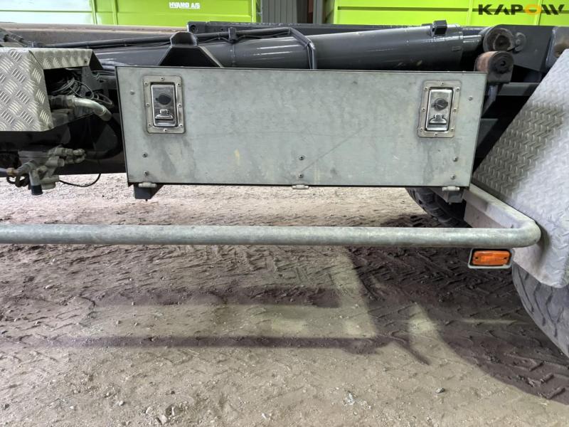 Hvamø hook lift with its own hydraulics 36