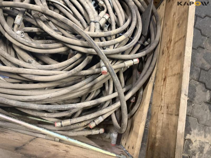 Hydraulic hoses 10