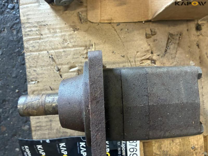 Hydraulic pumps/ Pistons and more 22