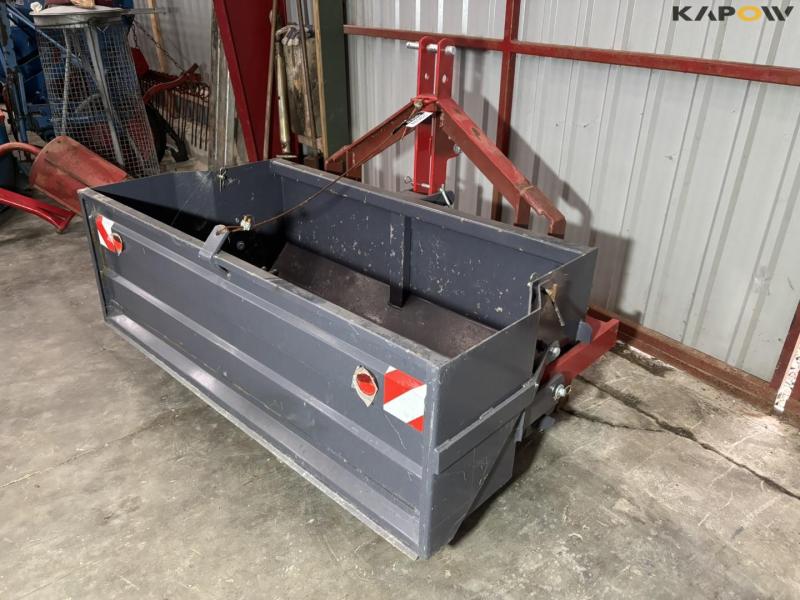 Hydraulic rear tip bucket 21