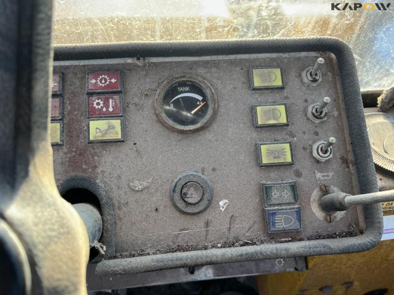 Hydrema 805 backhoe loader 54