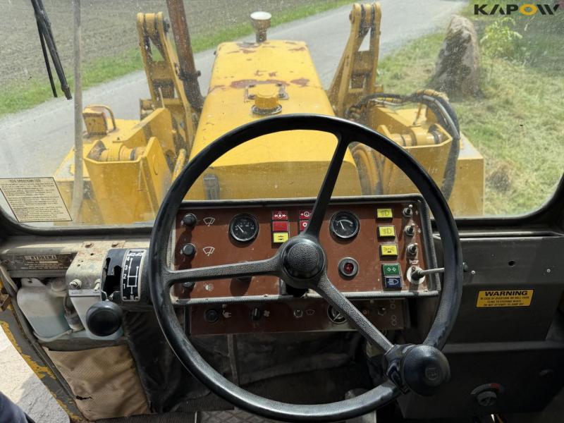 Hydrema 806 CLS backhoe loader 37