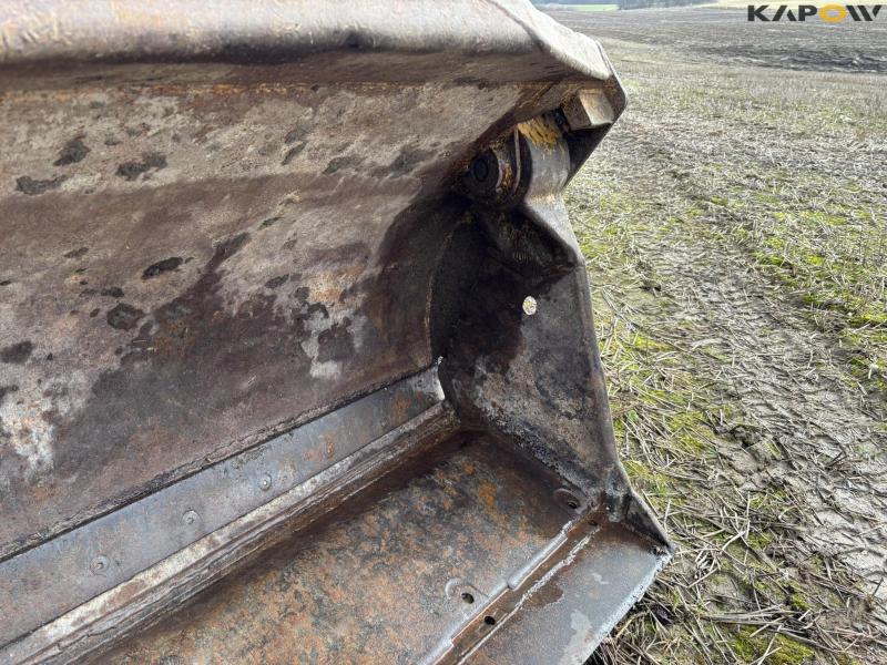 Hydrema 807 backhoe loader 12