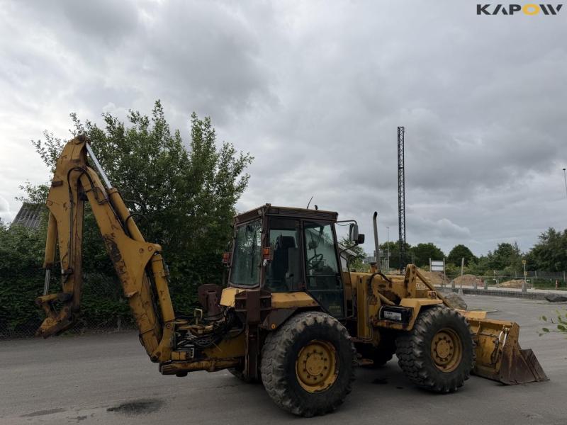 Hydrema 906 backhoe loader 4
