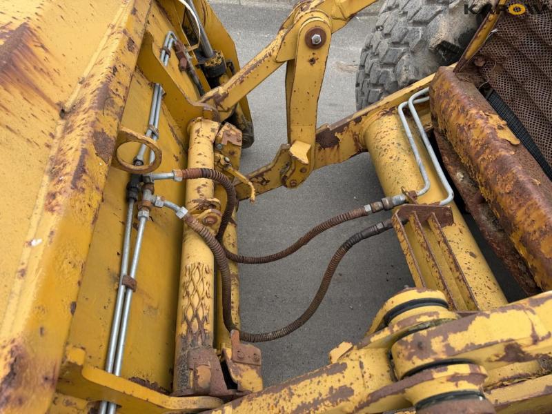 Hydrema 906 backhoe loader 13