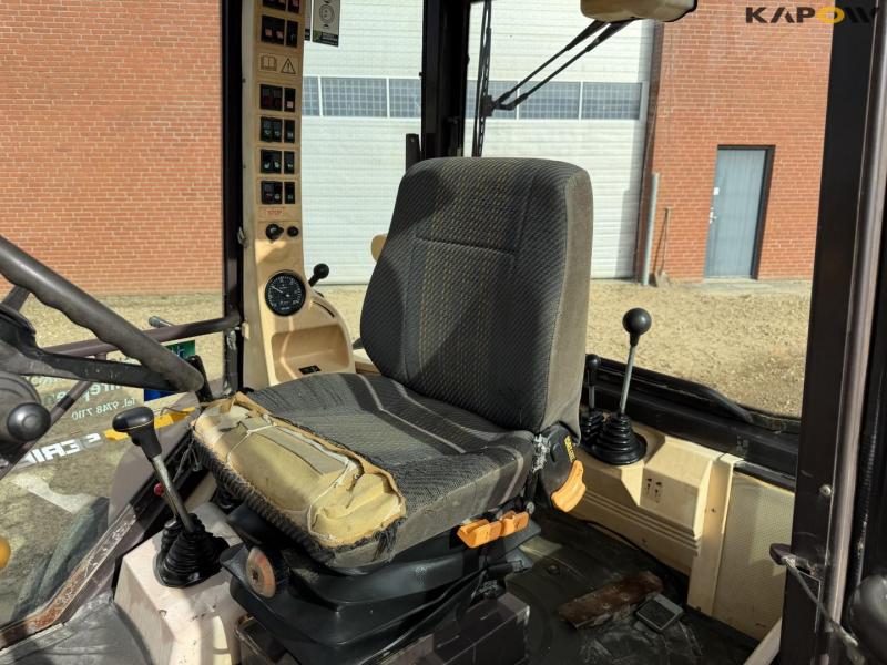 Hydrema 906C backhoe loader 30