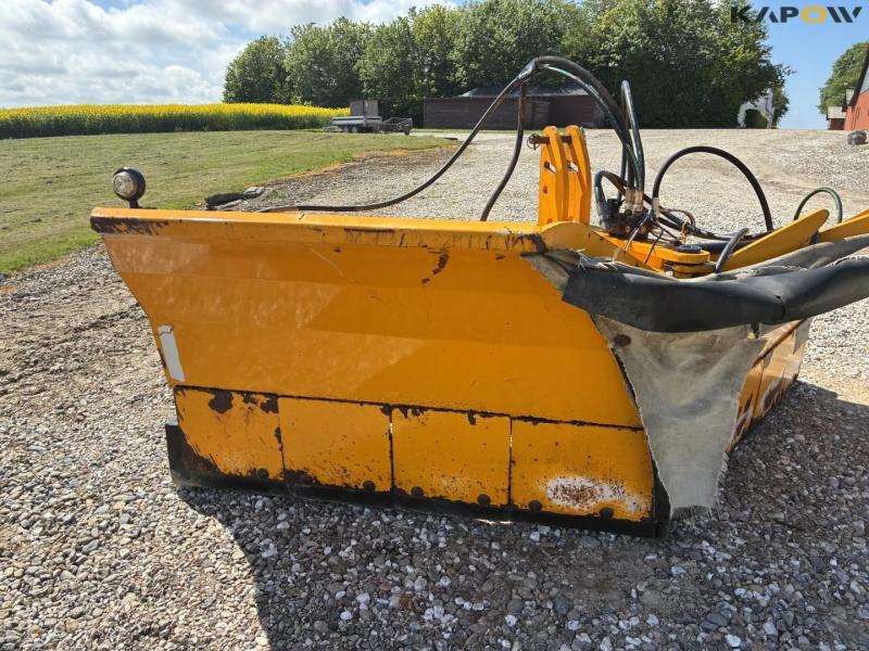 Hydromann NGS V2810 snow scraper 14