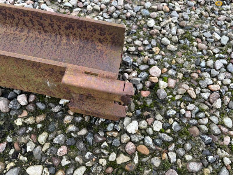 In iron beam 180x180x12 mm x 316 cm 7