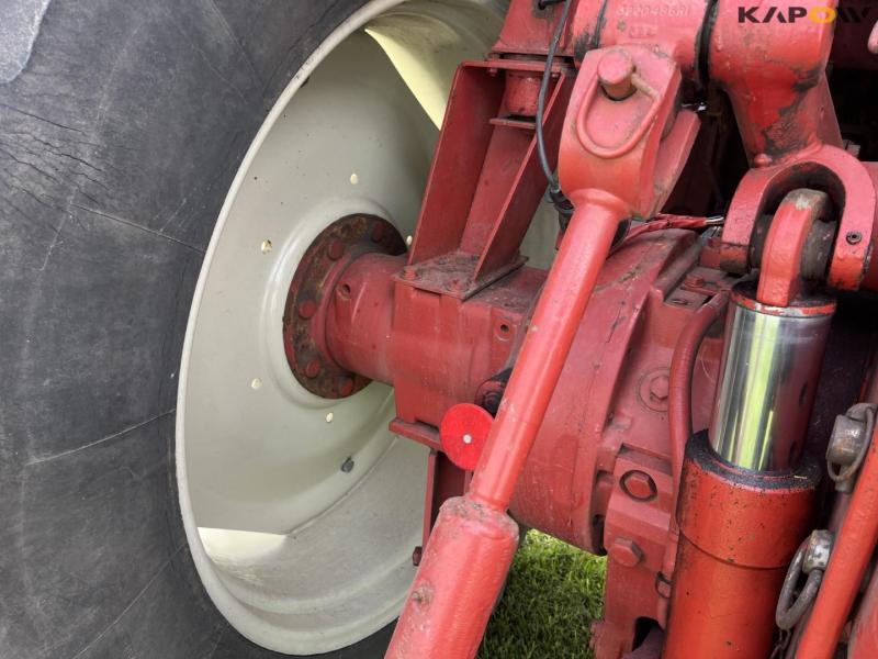 IH 1255 tractor with twin wheels 34