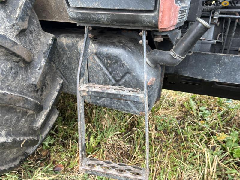 IH 956 XL 4WD with front linkage 21