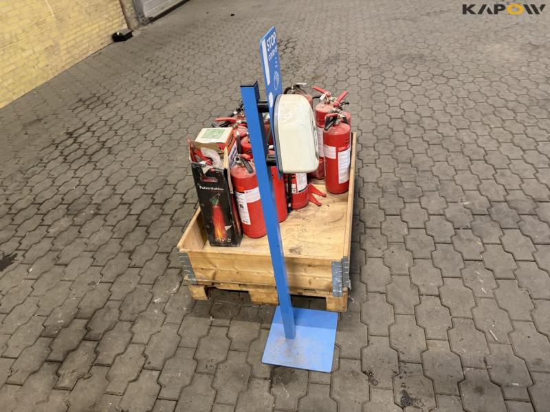 Fire extinguisher 4