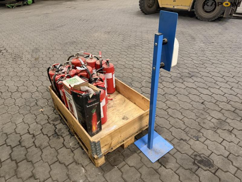 Fire extinguisher 5