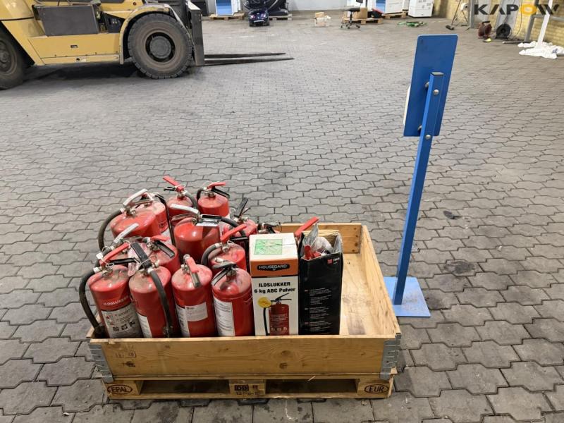 Fire extinguisher 6