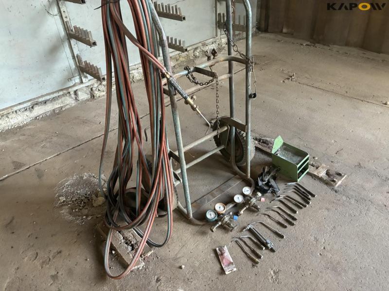 Oxygen and gas set - without bottles 16