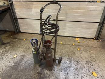 Oxygen and gas set with bottles